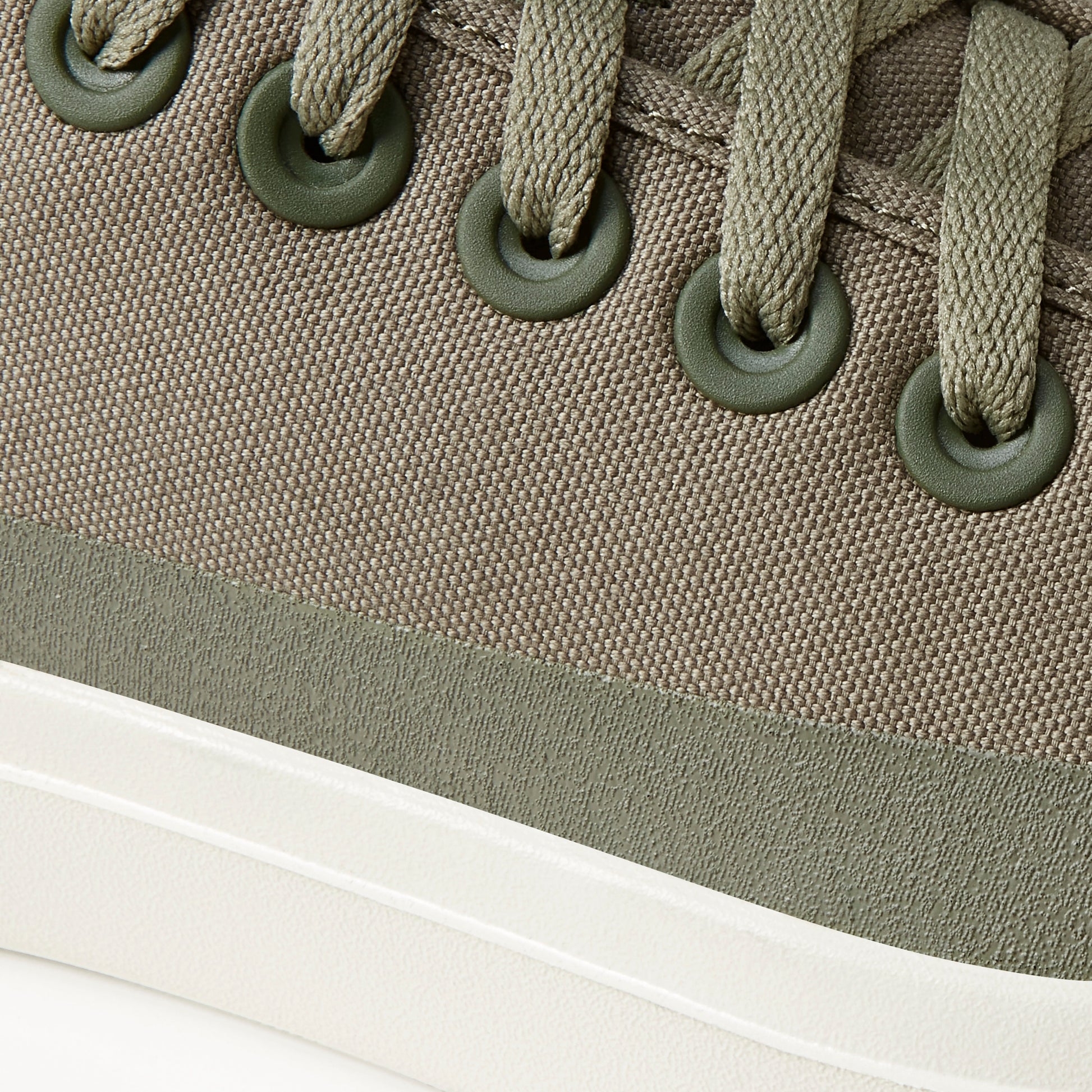 Men's Canvas Pipers
