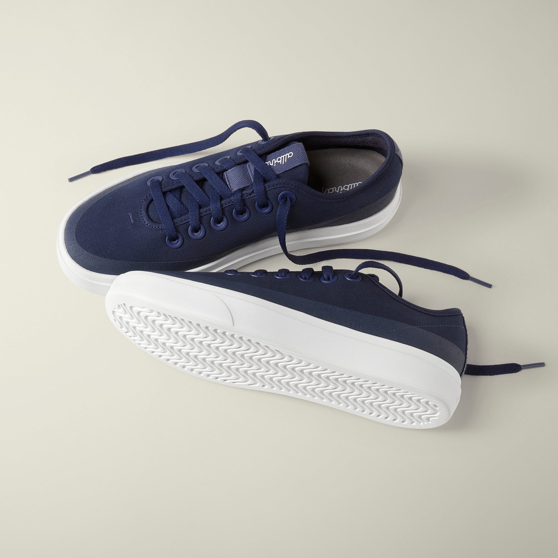 Men's Canvas Pipers